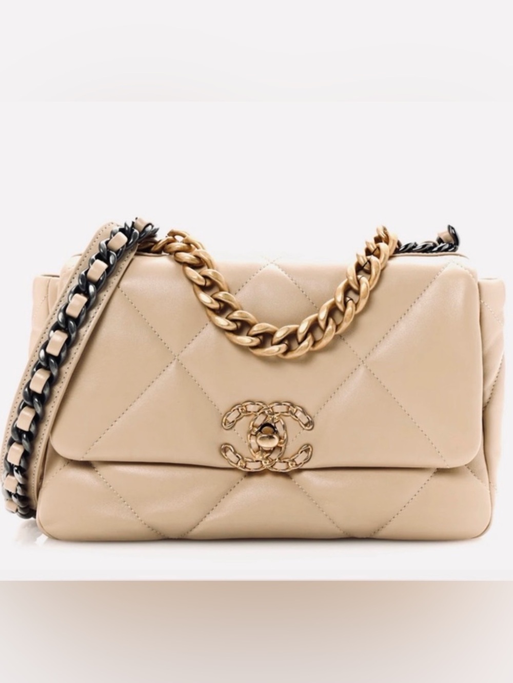 Chanel quilted beige 19 medium